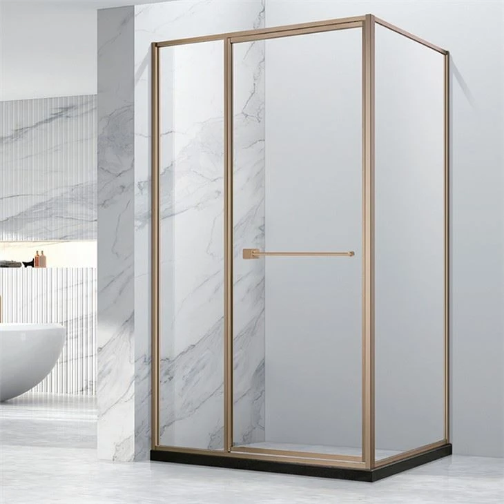 Salle de douche en forme de L