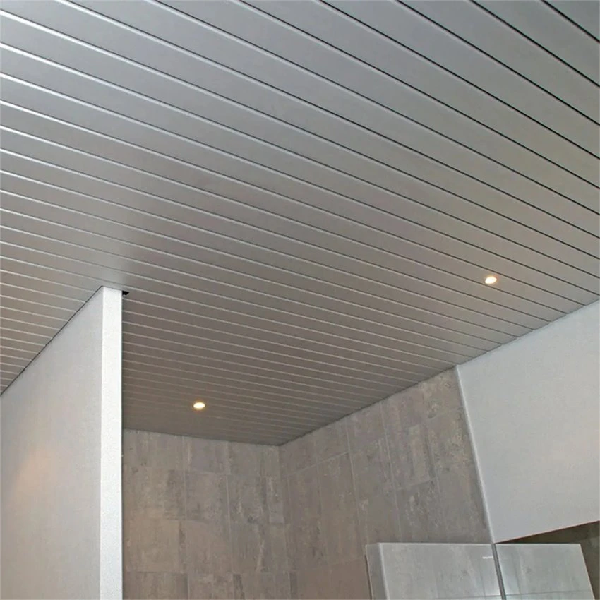 Plafond à lattes métalliques