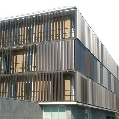 Persiennes fixes en aluminium