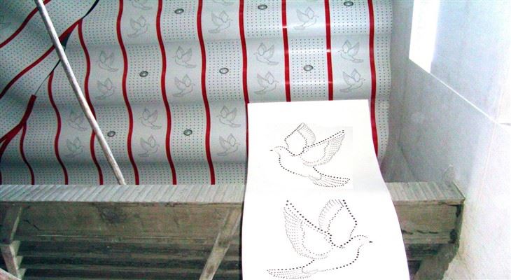 Les panneaux artistiques de revêtement de décor de mur de modèle ont perforé le panneau de plafond en aluminium