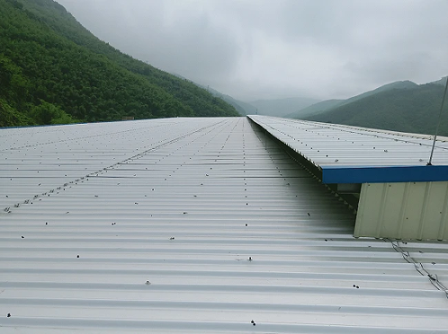 Tuiles isolantes en aluminium et magnésium